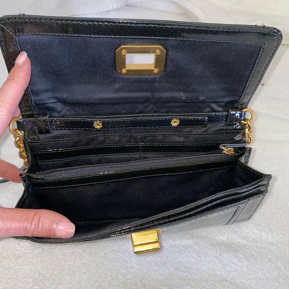 JUICY COUTURE patent leather wallet with strap - Picture 3 of 3